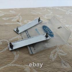 2 NOS AUTHENTIQUES FORD 1100 J. Fray INSIGNE BADGE ESCORT Mk1 CAPRI Mk1 CORTINA Mk2