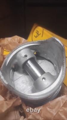 4 pistons Hepolite pour Ford Cortina 1300 68-70, Capri 1300, Escort + 0,02