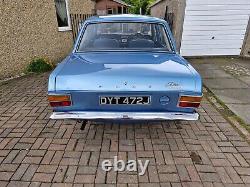 Cortina Mk2 1600 super en excellent état. Fonctionne et roule, prêt à être exposé.
