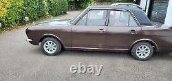 Cortina mk2 1600 translates to 'Cortina mk2 1600' in French as well.