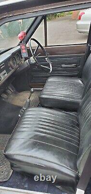Cortina mk2 1600 translates to 'Cortina mk2 1600' in French as well.