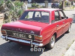 Ford Cortina MK2 1600E translates to Ford Cortina MK2 1600E in French.