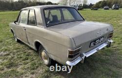 Ford Cortina Mk2
<br/>
 	<br/>


Translation: Ford Cortina Mk2