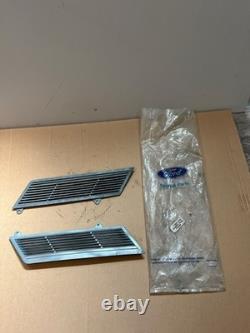 Mk2 Lotus Cortina / Ford Cortina grilles d’aération de montant C. Neuf ancien stock