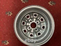 Roues en acier Deep Dish 5.5j X 13 X 4 pour Ford Escort Mk 2 / Ford Cortina Dartboard